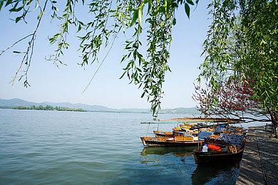 3DM速报：《赛博朋克2077》次世代已推出 《穿越火线X》IGN给2分